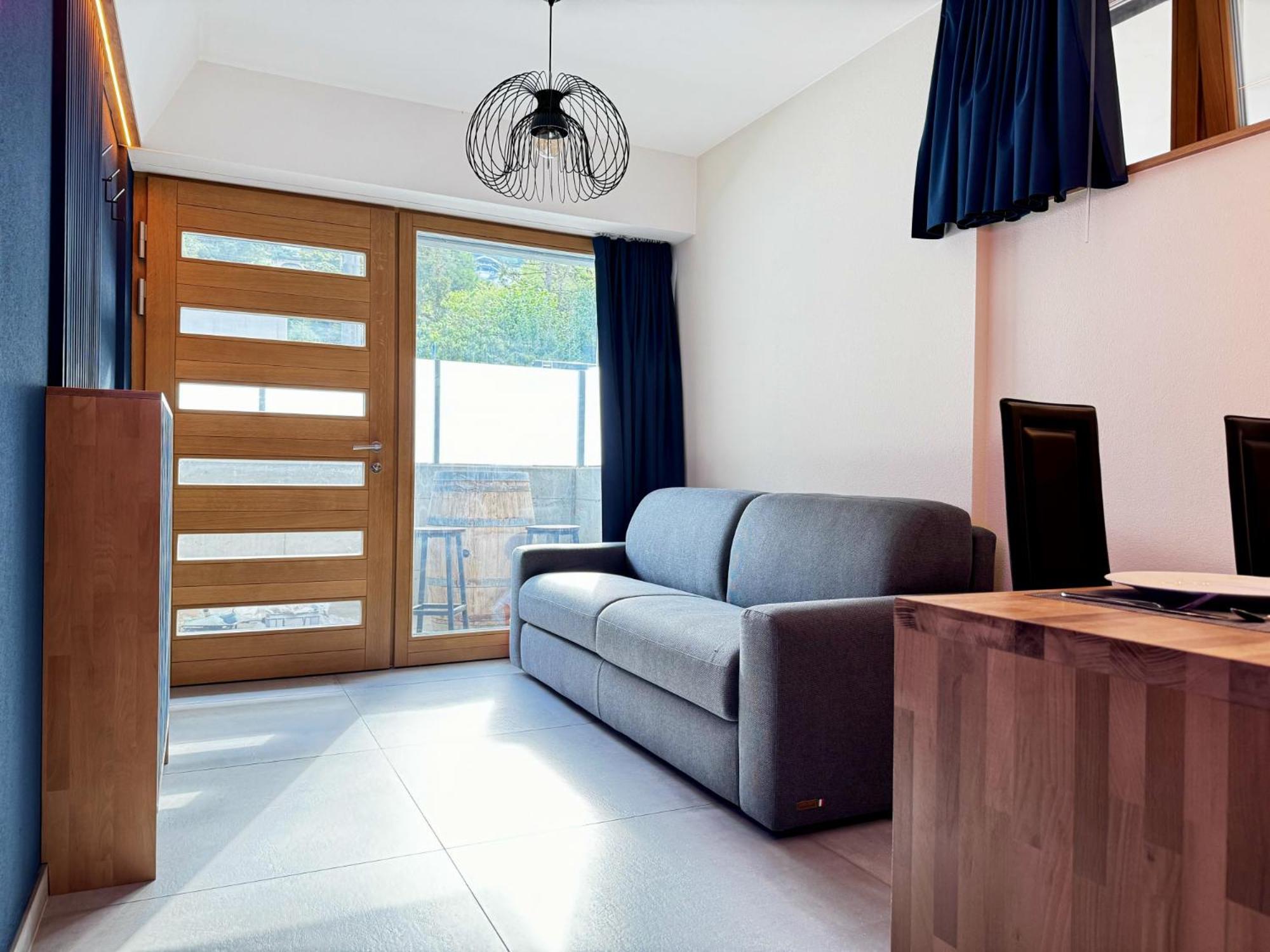 Apartment Close To & Chillon Castle, New & Comfortable Veytaux